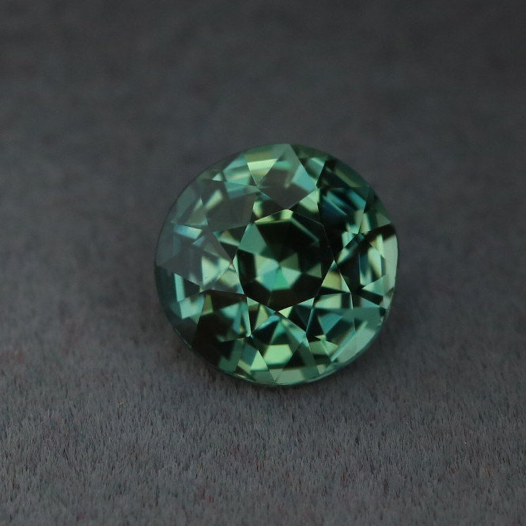 1.10 Ct Round Cut Green Sapphire, 6.0mm x 6.0mm x 4.3mm By Valley Rose