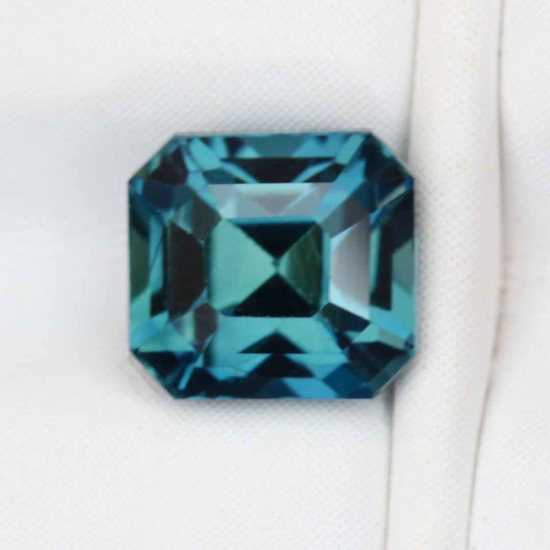 1.27 Ct Asscher Cut Bi-Color Teal Green Sapphire, 5.6mm x 5.2mm x 4.5mm By Valley Rose