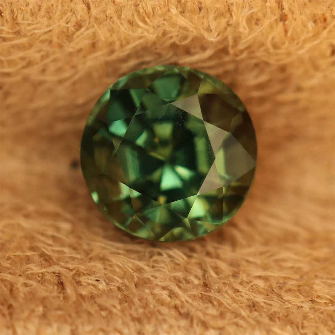 1.28 Ct Round Cut Green Sapphire, 5.9mm x 5.9mm x 4.6mm By Valley Rose
