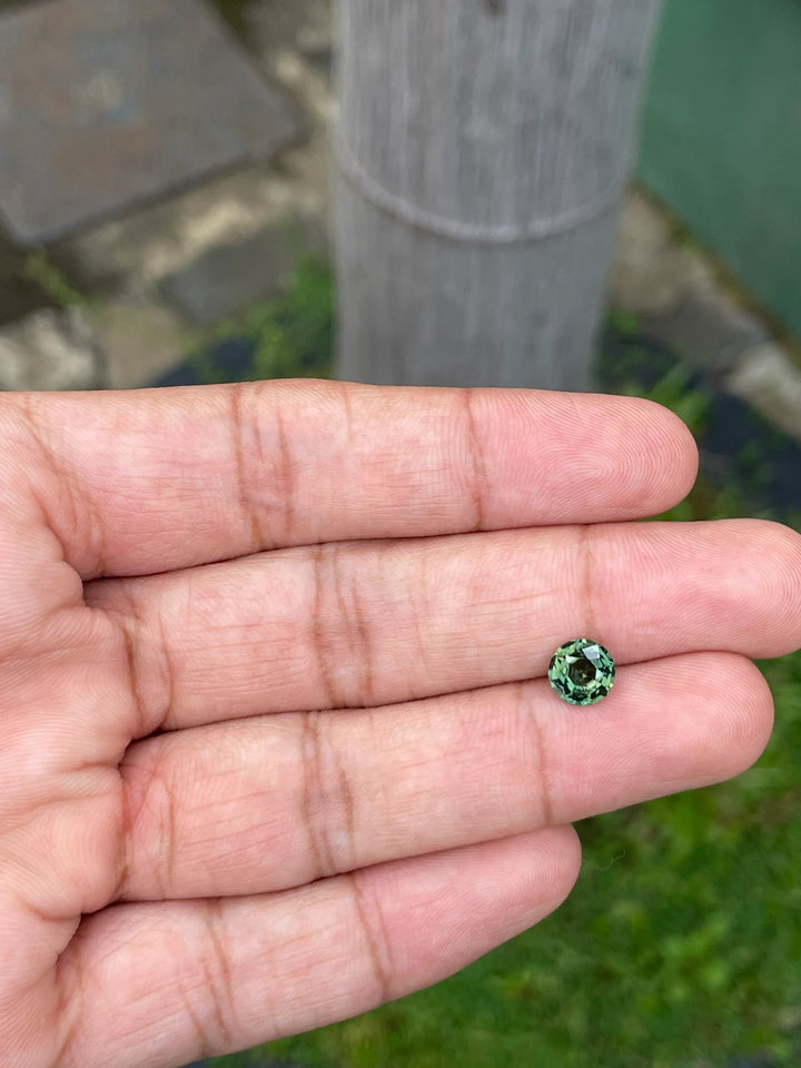 1.52 Ct Round Cut Bi-Color Teal Green Sapphire, 6.8mm x 6.8mm x 4.2mm By Valley Rose
