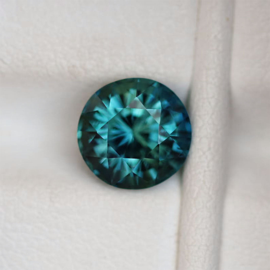 2.24 Ct Round Cut Teal Sapphire, 7.1mm x 7.0mm x 5.6mm By Valley Rose