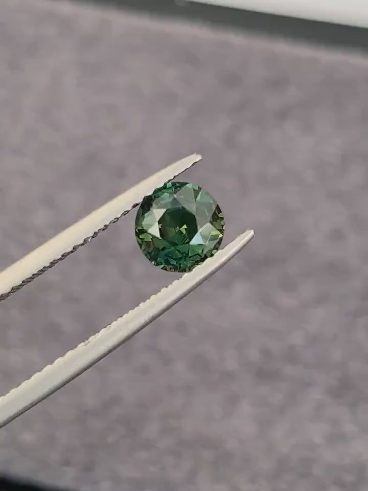 1.12 Ct Round Cut Bi-Color Teal Green Sapphire, 5.9mm x 5.9mm x 4.2mm