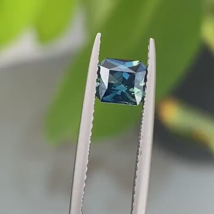 1.07 Ct Radiant Cut Bi-Color Blue Green Sapphire, 7mm x 5.0mm x 3.8mm