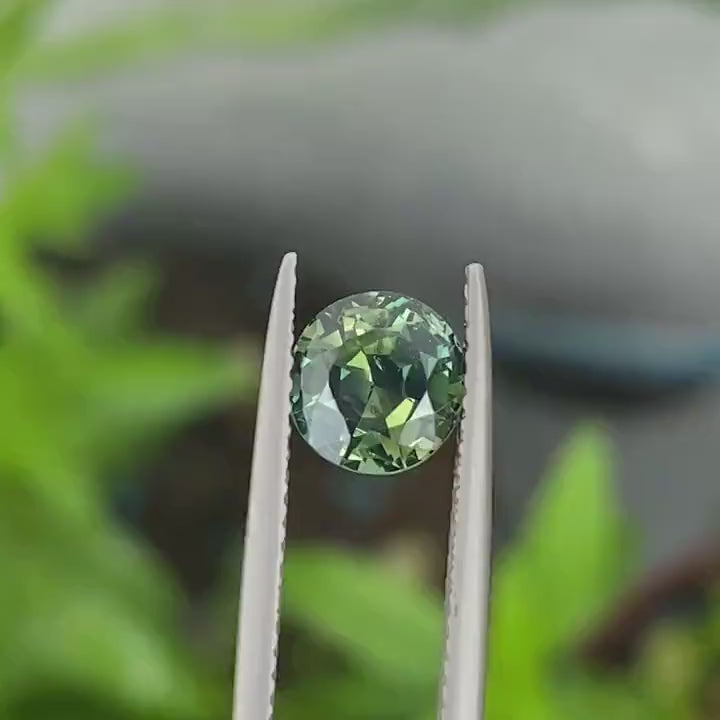 2.03 Ct Round Cut Bi-Color Green Yellow Sapphire, 6.7mm x 6.9mm x 5.2mm