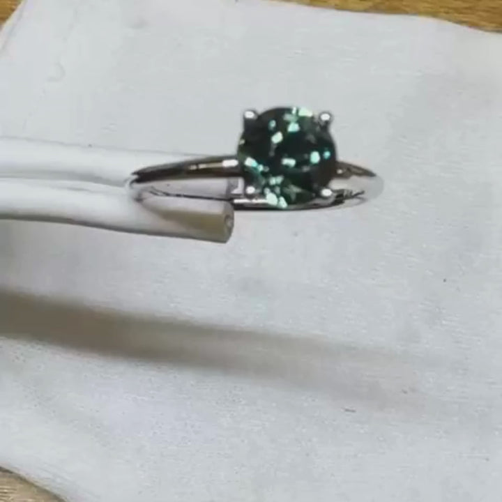 Унікальна сучасна обручка з бірюзовим сапфіром Ava Teal Solitaire
