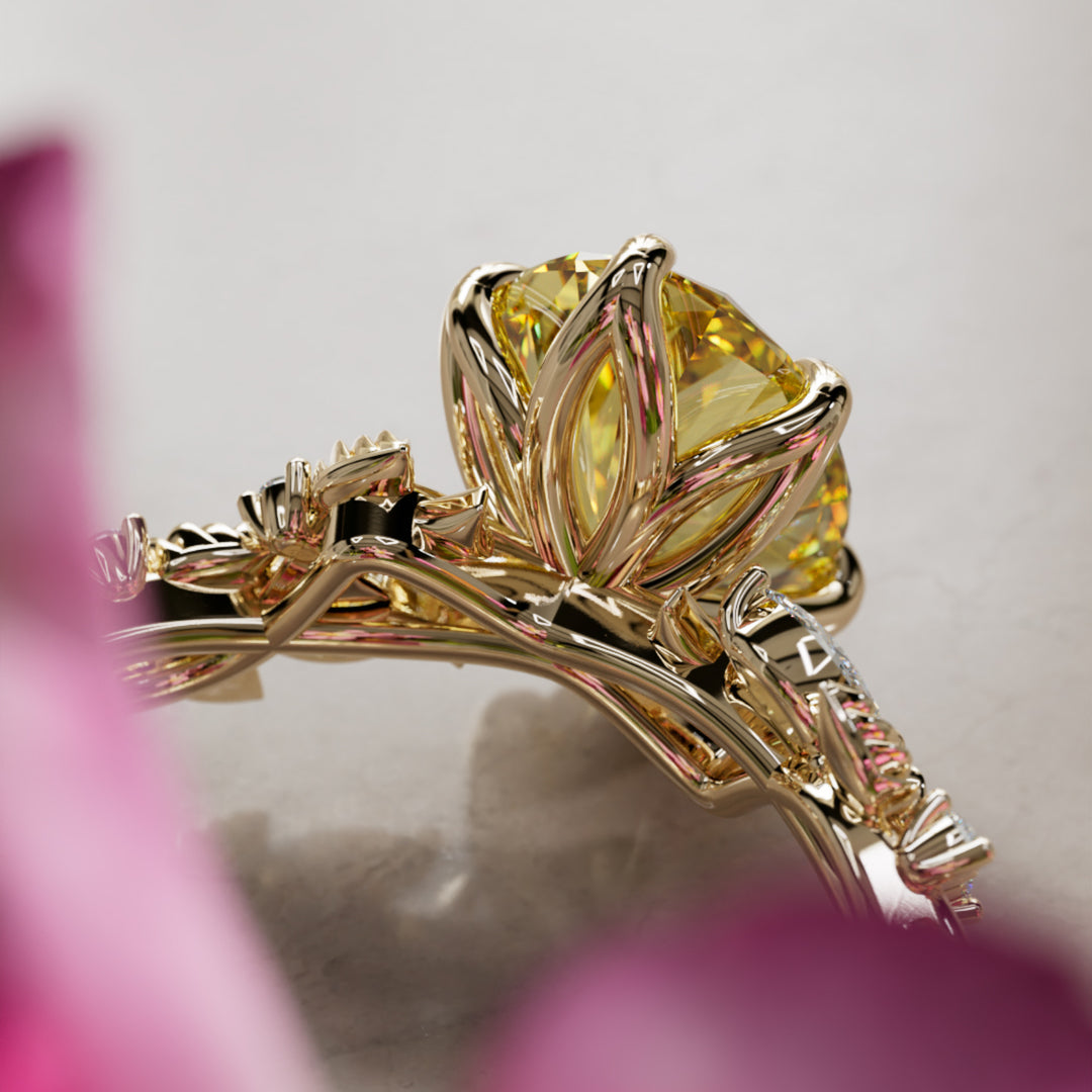 Anello di fidanzamento a fiore con diamante a forma di labradorite gialla ovale in legno di rosa ispirato alla natura (solo montatura)