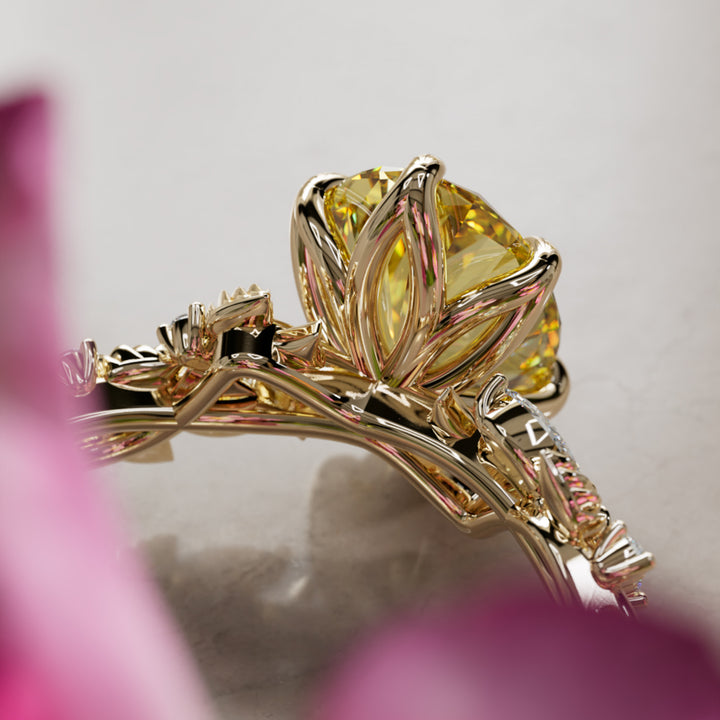 Anello di fidanzamento a fiore con diamante a forma di labradorite gialla ovale in legno di rosa ispirato alla natura (solo montatura)