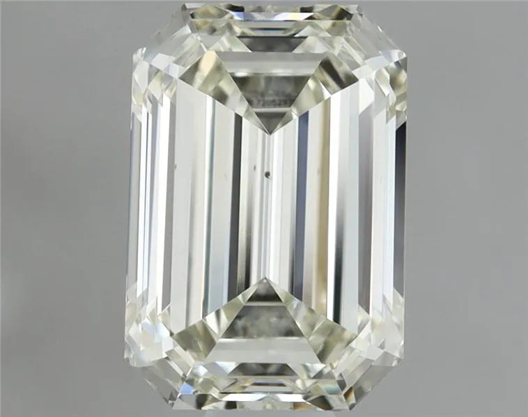 0.72ct Emerald Natural Diamond (Colour J, Clarity VS2, Cut VG, IGI Certified)