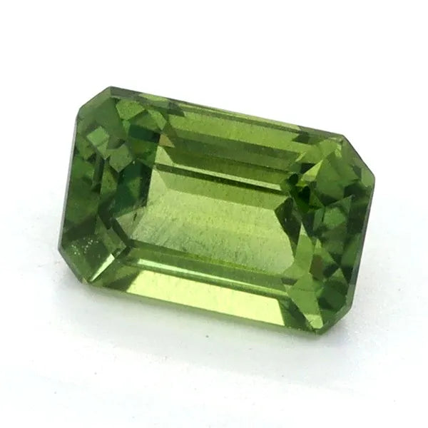 0.85ct Emerald Natural Sapphire (Colour Green, Clarity Eye Clean, Cut Faceted)