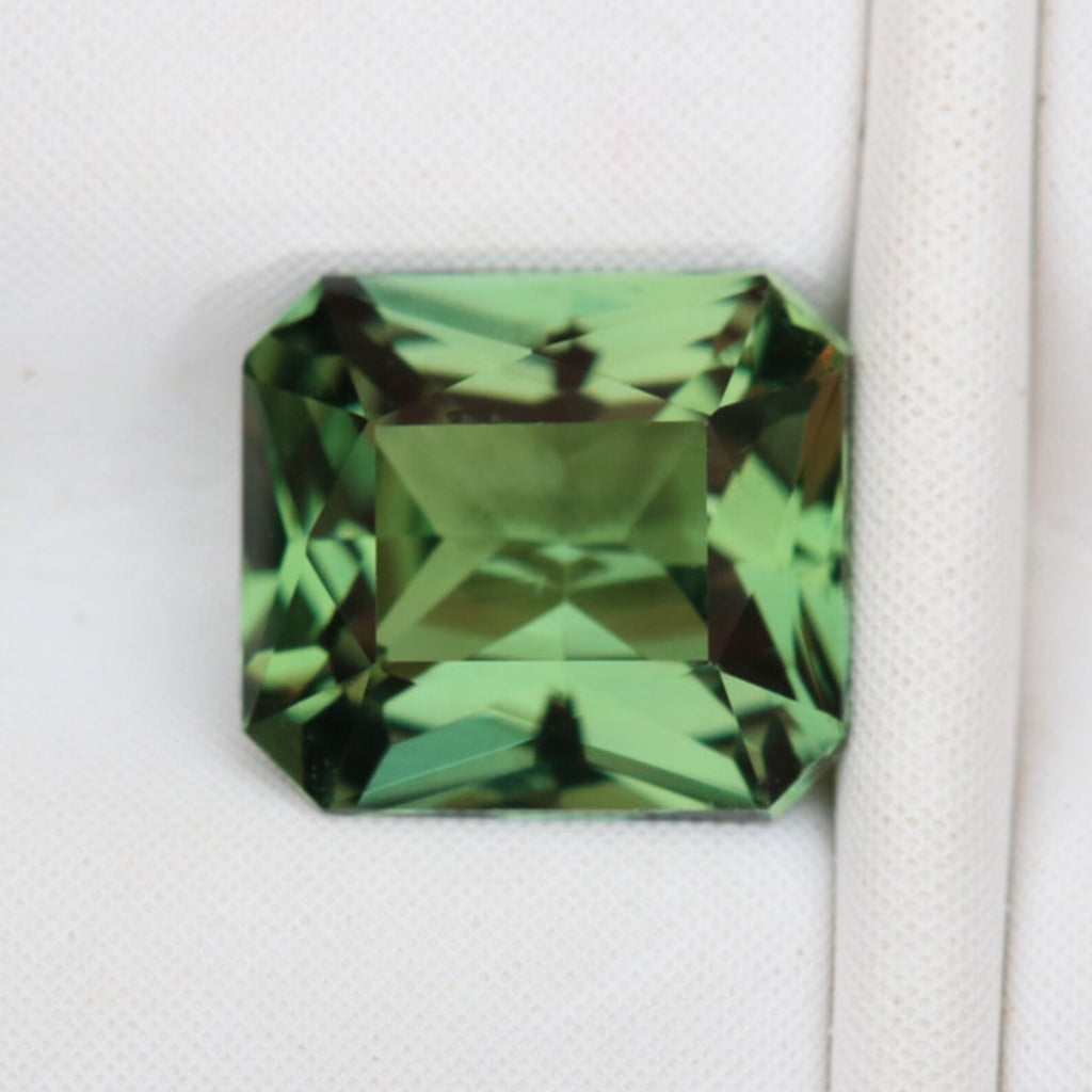 0.98 Ct Radiant Cut Green Sapphire, 5.8mm x 5.3mm x 3.3mm By Valley Rose