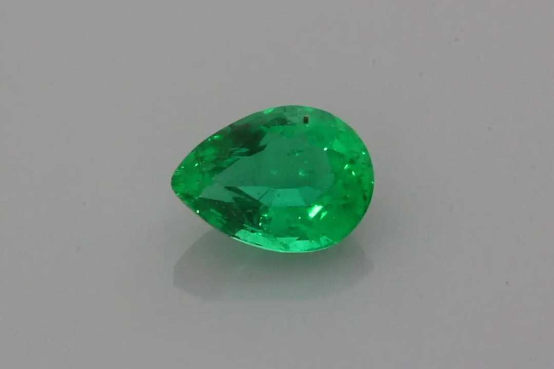 1.09ct Pear Natural Emerald (Colour Green, Clarity Slightly Included, Cut Faceted)