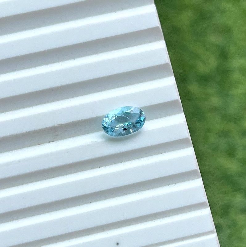 1.40ct Oval Natural Aquamarine (Colour Blue, Clarity Slightly Included, Cut Faceted)