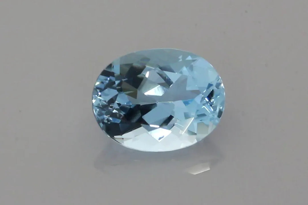 1.72ct Oval Natural Aquamarine (Colour Blue, Clarity Eye Clean, Cut Faceted)