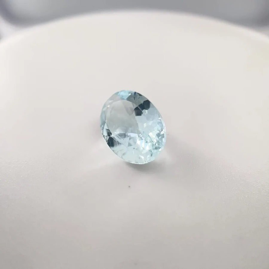 2.74ct Oval Natural Aquamarine (Colour Blue, Clarity Eye Clean, Cut Faceted)