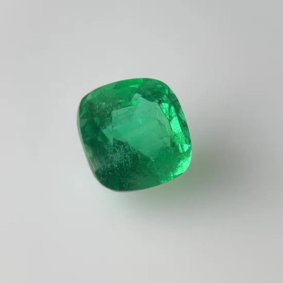 3.91ct Cushion Natural Emerald (Colour Green, Clarity Slightly Included, Cut Faceted)