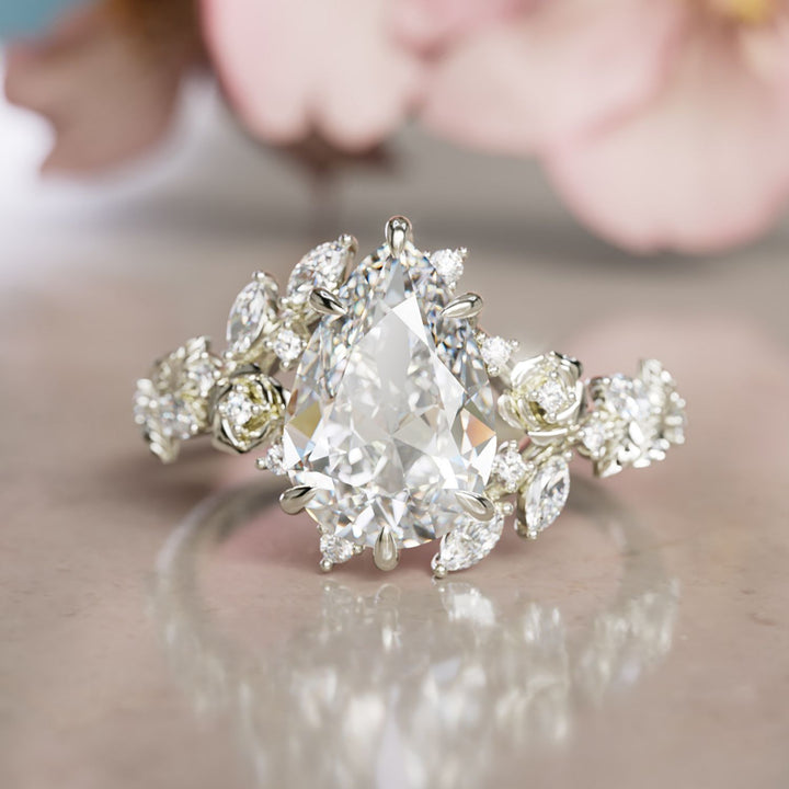 Rosewood pæreformet laboratoriediamant, forlovelsesring med blomst, naturinspirert