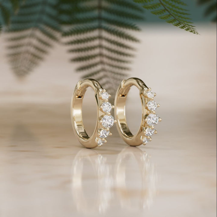 Juno Einzigartige Labor-Diamant-Klickreif-Umarmungs-Ohrringe