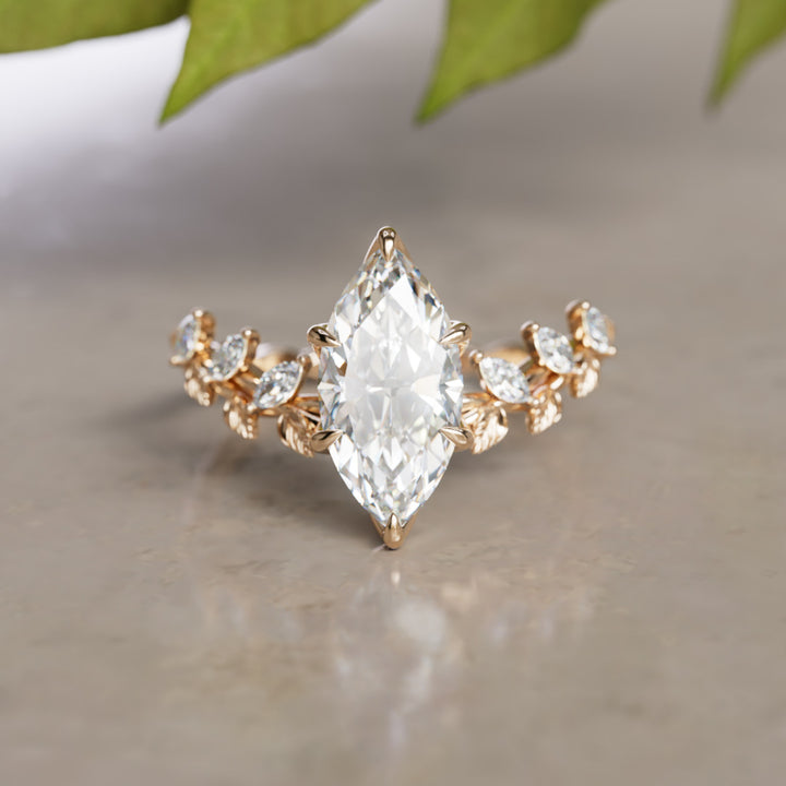 Liora Natuur Geïnspireerde Wijnstok en Bloemblaadje Prong Ronde Lab Diamant Verlovingsring met Bladeren (Alleen Zetting)
