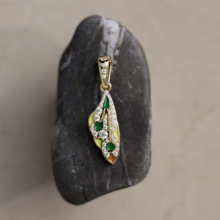 Mini Mariposa Pendant Unique Nature Butterfly Necklace in Lime & Emerald