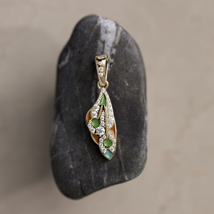 Mariposa Pendant Unique Nature Butterfly Lab Diamond Necklace in Pistachio and Caramel
