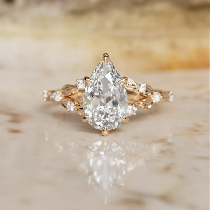 Bague de fiançailles Sorrel poire Nature avec Diamant de synthèse (monture seule)