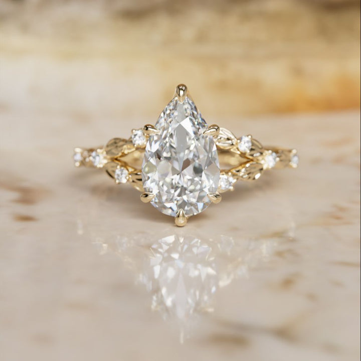 Bague de fiançailles Sorrel poire Nature avec Diamant de synthèse (monture seule)