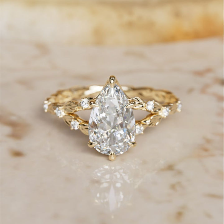 Bague de fiançailles Sorrel poire Nature avec Diamant de synthèse (monture seule)