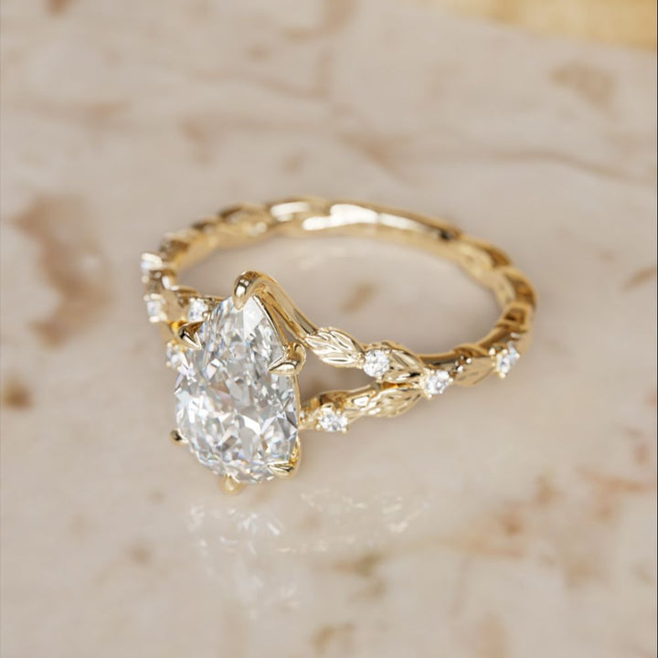 Bague de fiançailles Sorrel poire Nature avec Diamant de synthèse (monture seule)