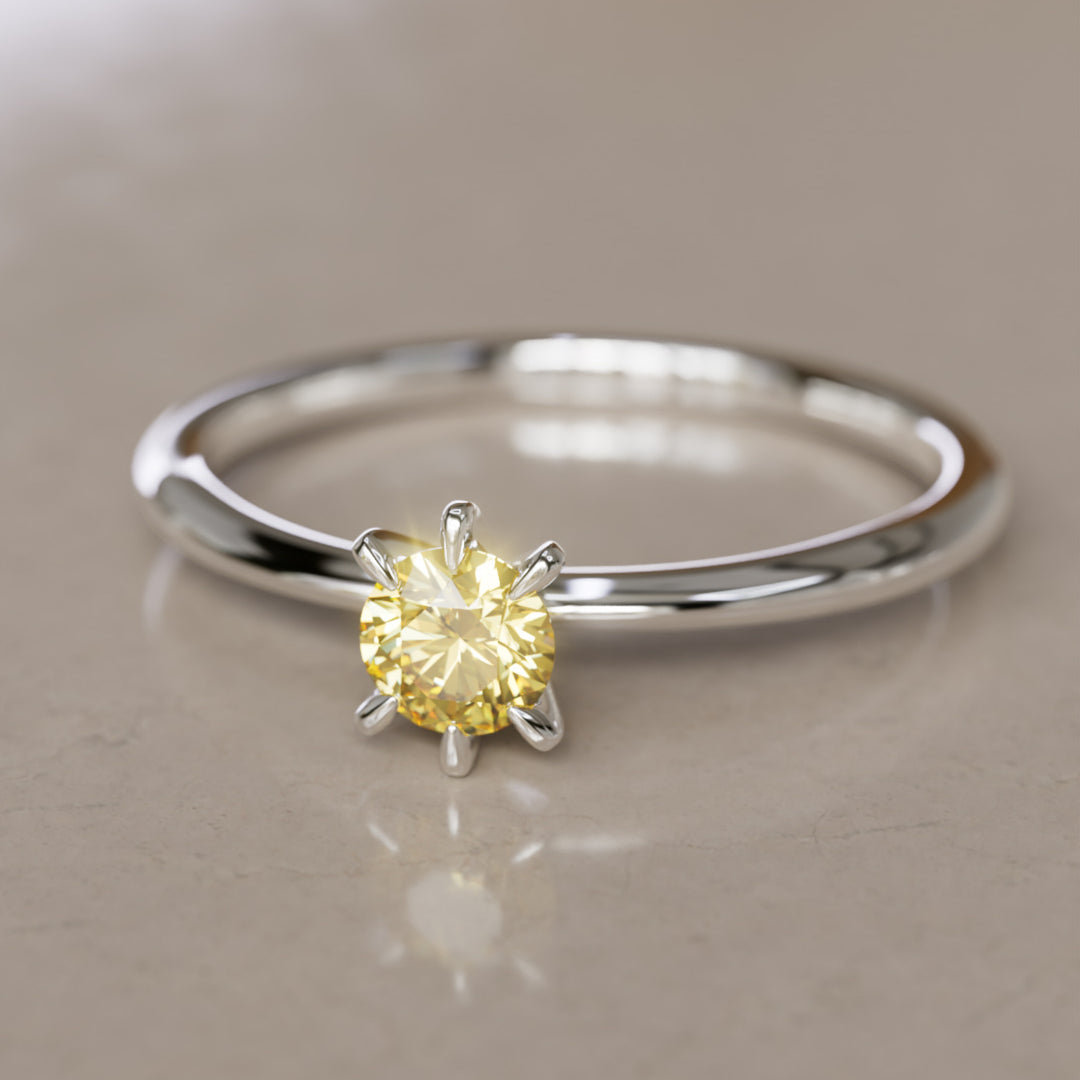 Anello di fidanzamento unico moderno delicato con diamante coltivato in laboratorio Hera Yellow