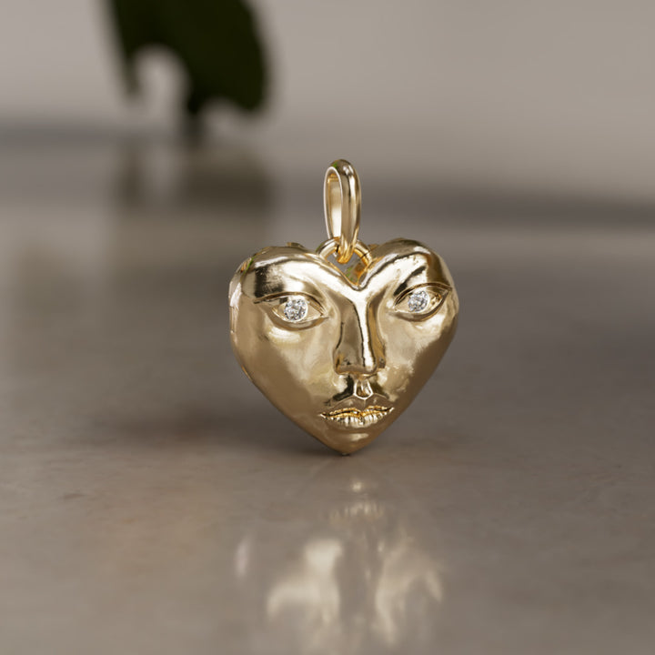 Dolly Locket Trompe-l'œil Surrealist Einzigartiger Herzanhänger mit Labor-Diamant Goldanhänger