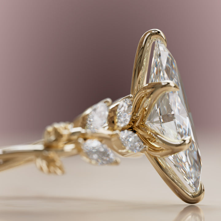 Farren Marquise Labor-Diamant Verlobungsring Märchenblume Naturinspiriert