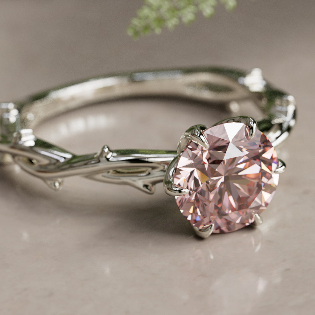 Bague de fiançailles unique moderne ronde en diamant Nora sertie clos solitaire