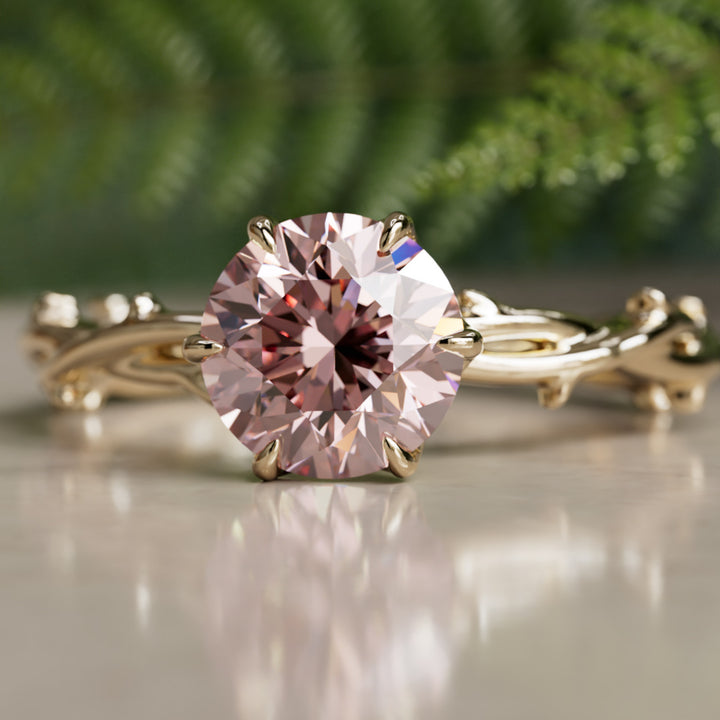 Bague de fiançailles unique moderne ronde en diamant Nora sertie clos solitaire