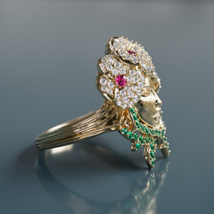 Anillo único de arte nouveau con cabeza de flor, zafiros rosas y esmeraldas