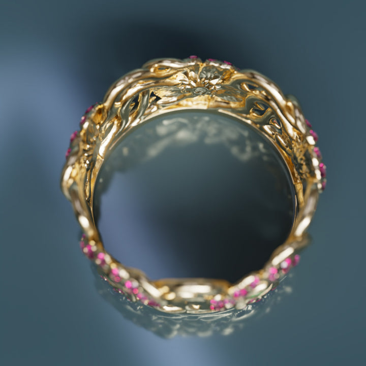 Anillo único de oro Flower Power Art Nouveau con zafiros rosas y esmeraldas