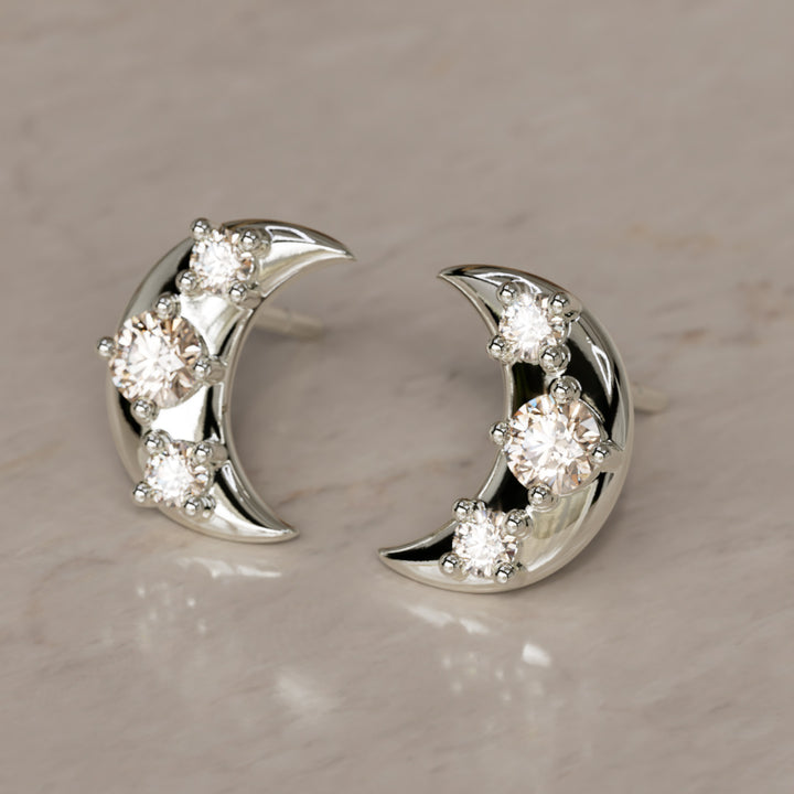 Hecate Halve Maan Champagne Diamant Oorbellen