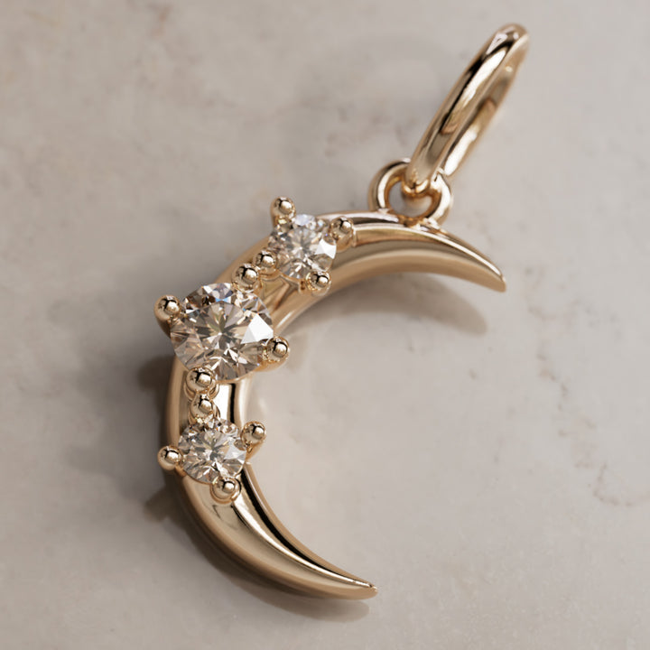 Amuleto Luna Hécate, Diamante Champán