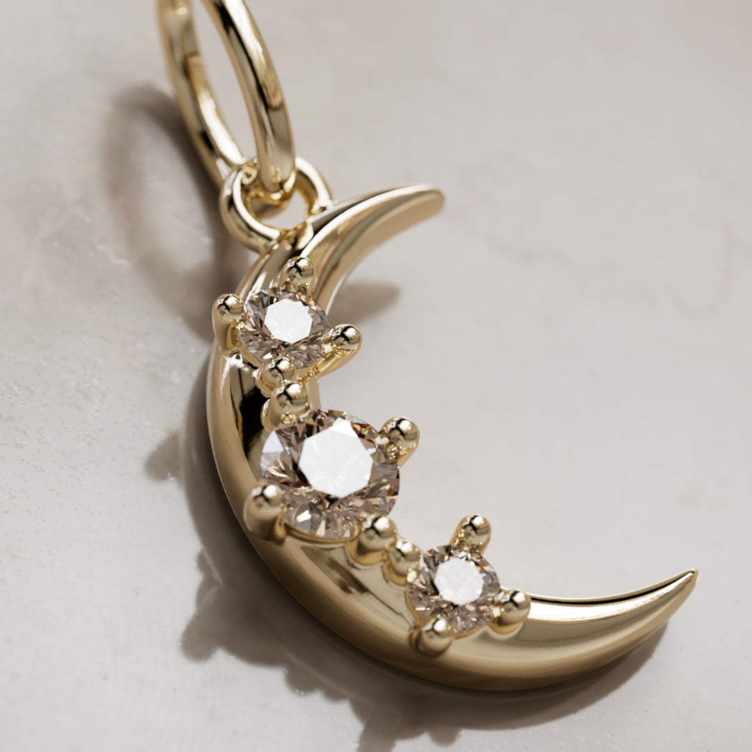 Amuleto Luna Hécate, Diamante Champán