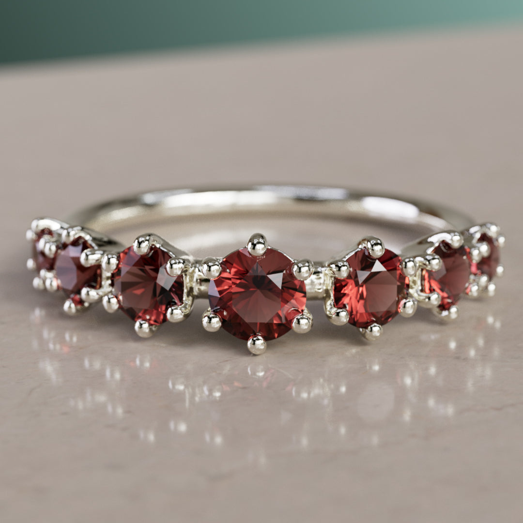 Helena Ring, Garnet