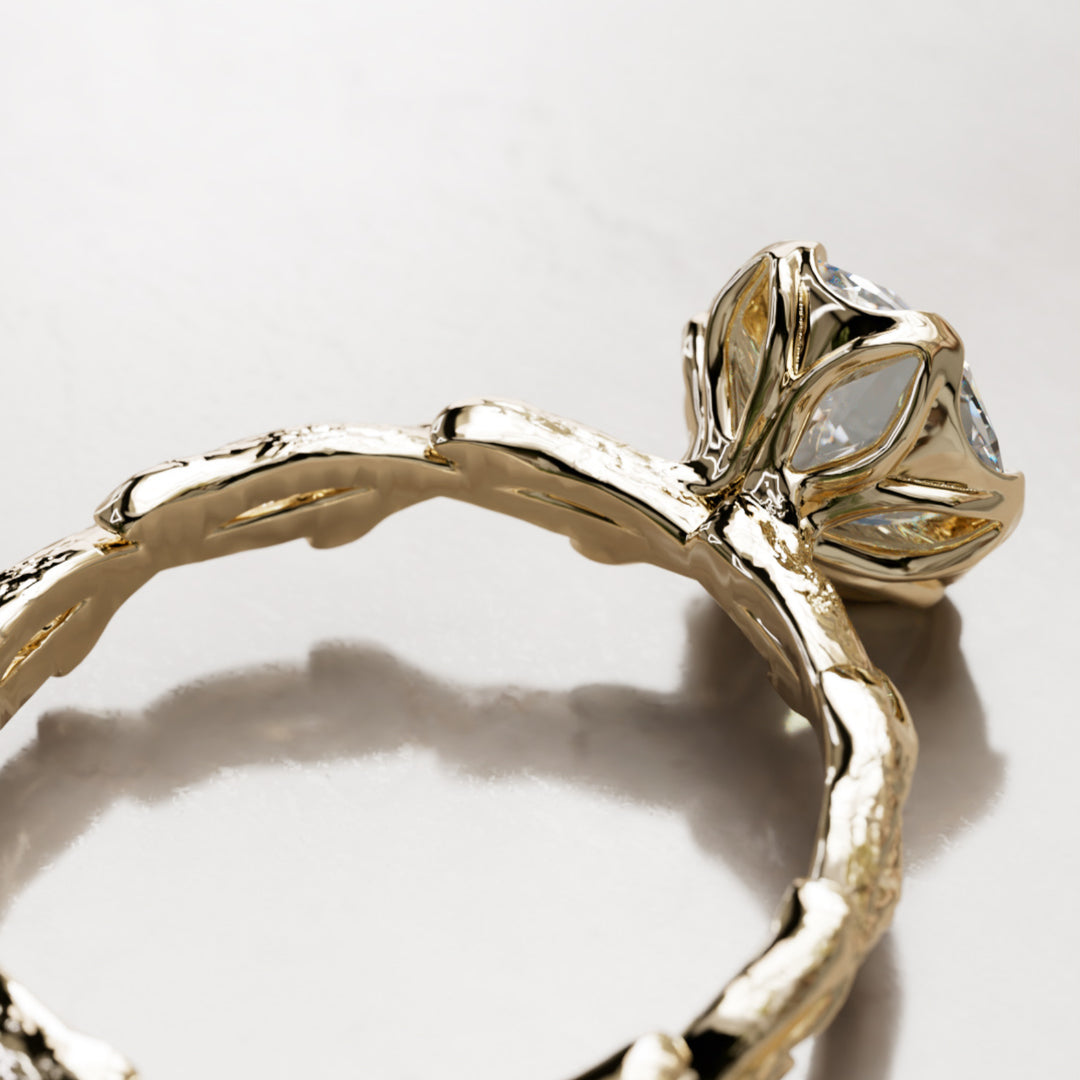 Niamh Bloem Tand Rond Laboratorium Diamant Elfen Natuur Verlovingsring
