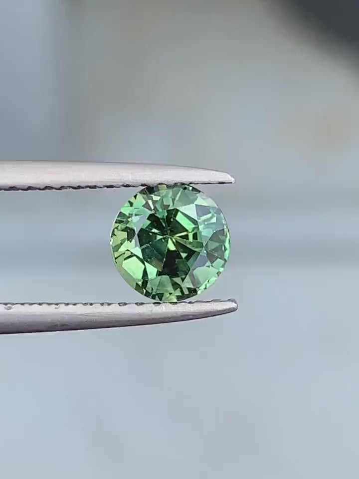 1.28 Ct Round Cut Green Sapphire, 5.9mm x 5.9mm x 4.6mm