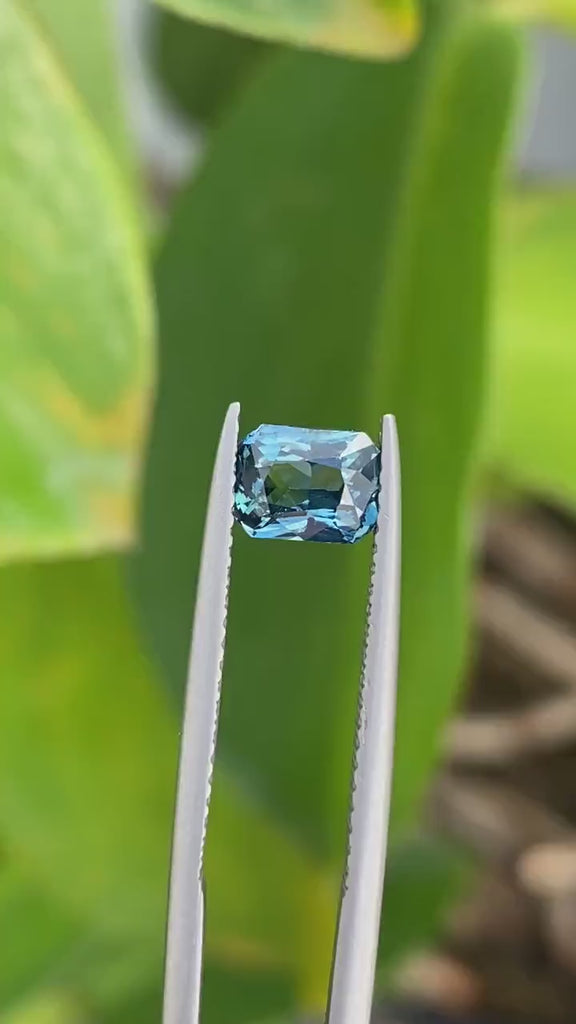 1.12 CT Stralingsgebruik blauw groenblauw saffier, 6,2 mm x 4,8 mm x 3,7 mm