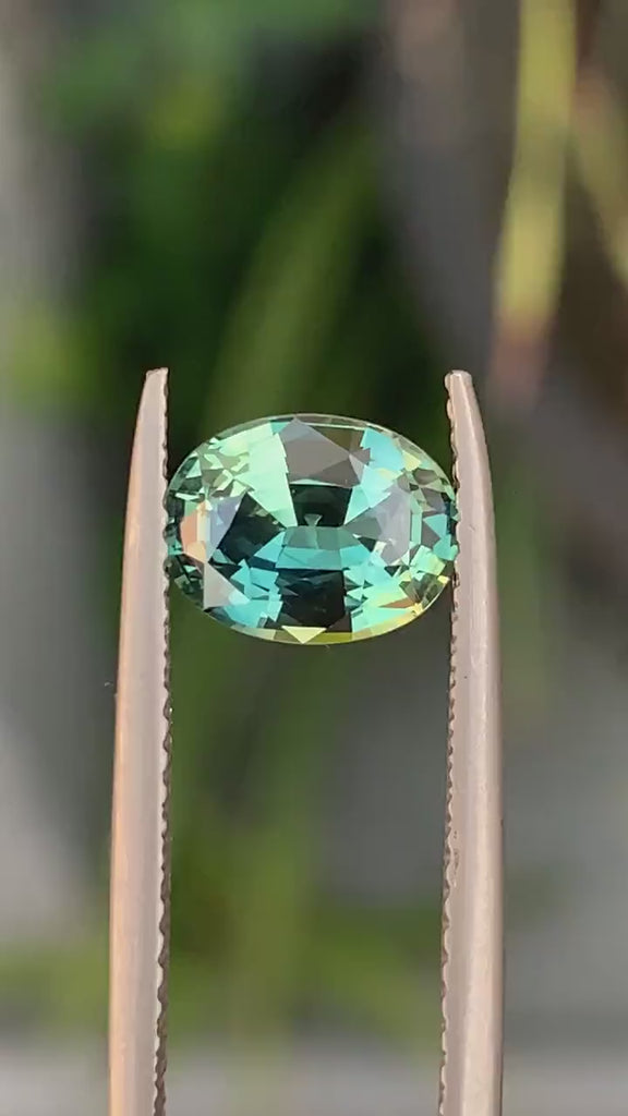 1.67 Ct Oval Cut Teal Sapphire,  8.0mm x 6.1mm x 4.0mm