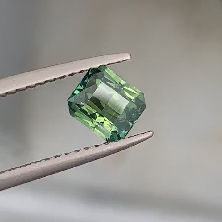 1.16 Ct Radiant Cut Bi-Color Green Yellow Sapphire,  5.8mm x 5.1mm x 3.8mm