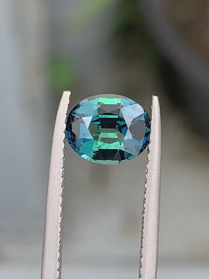 1.55 Ct Oval Cut Peacock Blue Teal Sapphire,  7.6mm x 6.1mm x 4.1mm