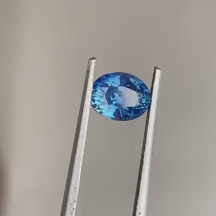 1.29 Ct Oval Cut Blue Sapphire,  6.9mm x 5.4mm x 4.2mm