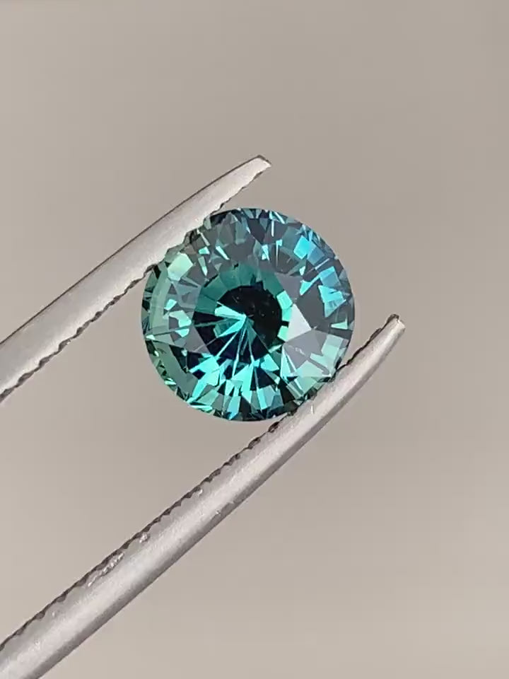 2.24 Ct Round Cut Teal Sapphire, 7.1mm x 7.0mm x 5.6mm