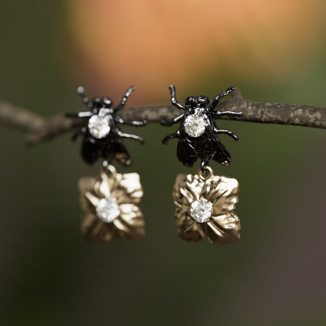 Fluer fra St Narcis Unike Blomster Surrealistiske Øredobber med Rosa Safir og Laboratoriediamant