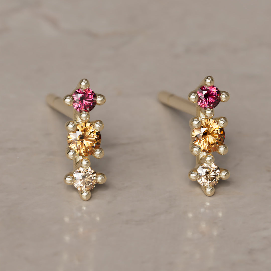 Arracades de botó Thalia, flor de rubí, citrí, xampany i diamant